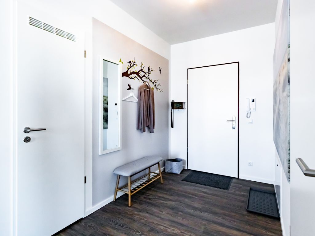 Hafenspitze App. 17 - Blick auf die Garderobe am Eingang