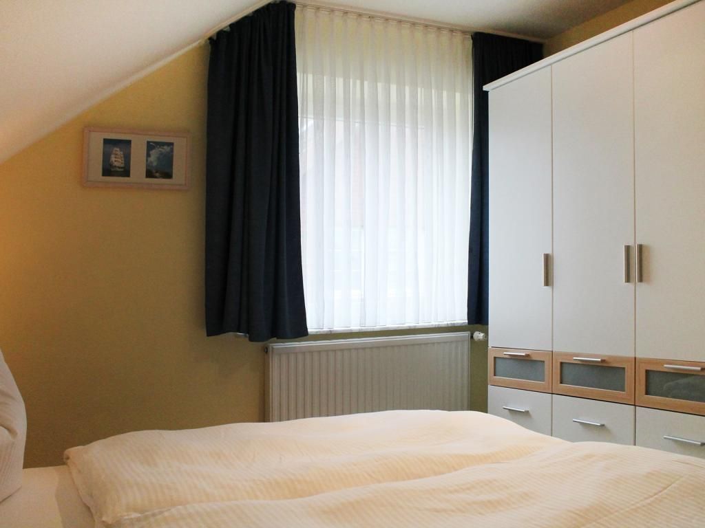 Steiluferring 10 - Blick in ein Schlafzimmer