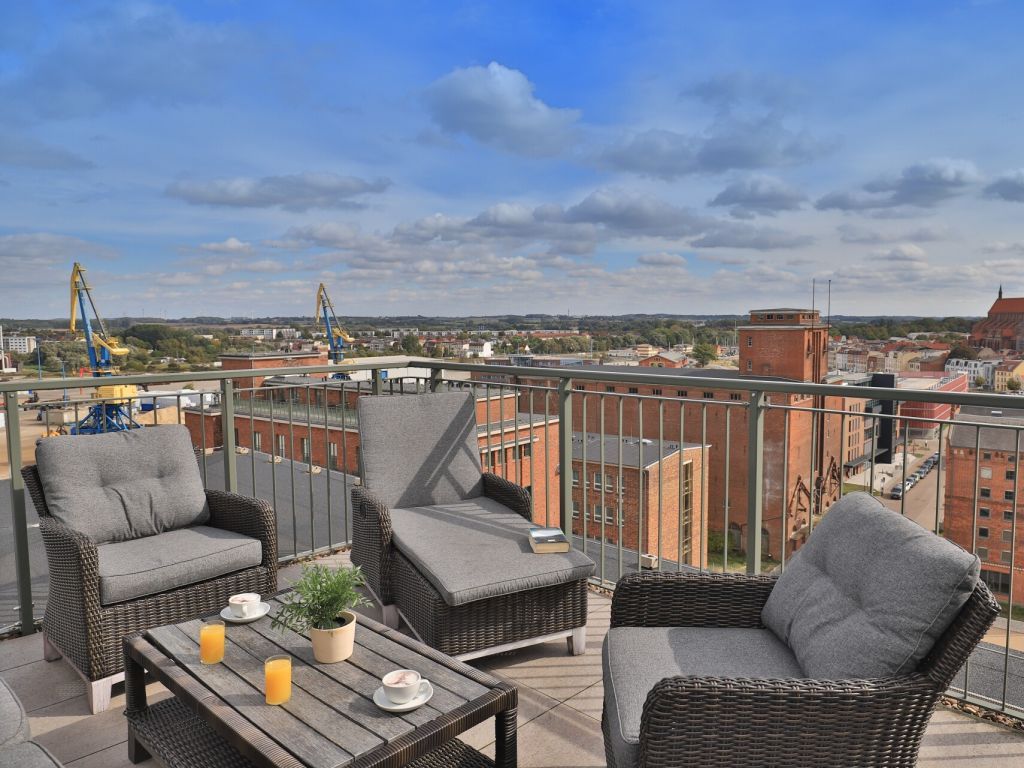 Ohlerich Speicher App. 48 - Blick auf die Terrasse und die Altstadt
