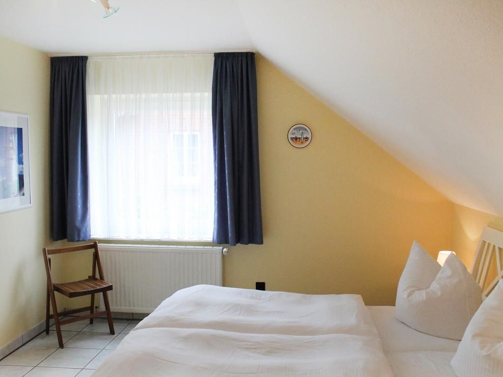 Steiluferring 10 - Blick in ein weiteres Schlafzimmer