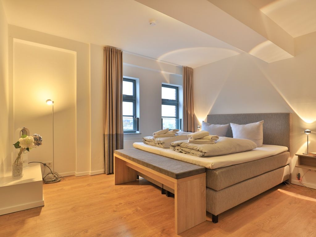 Ohlerich Speicher App. 44 - Blick in das Schlafzimmer mit Bad
