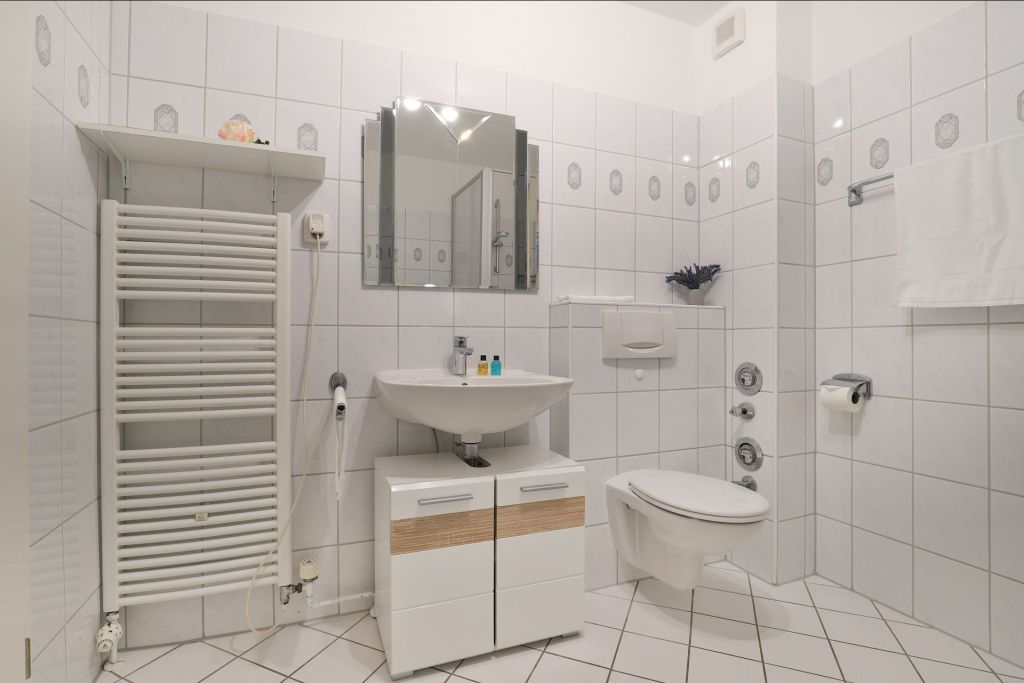 Am Weiher, Whg.3 - Blick in das Vollbad