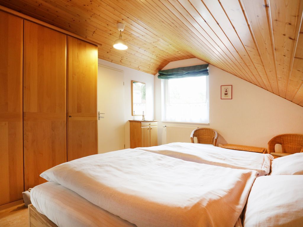 Urlauberdorf 50a - Blick in das Schlafzimmer im OG
