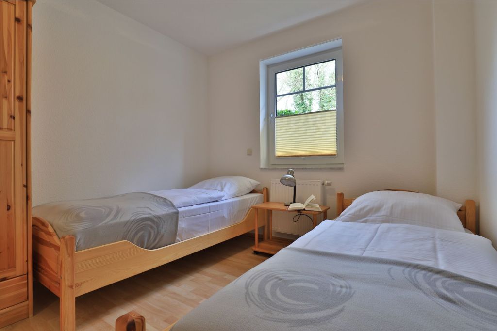 Barendorf Whg. Meyer1 - Blick in das Kinder-/ Gästezimmer mit 2 Einzelbetten