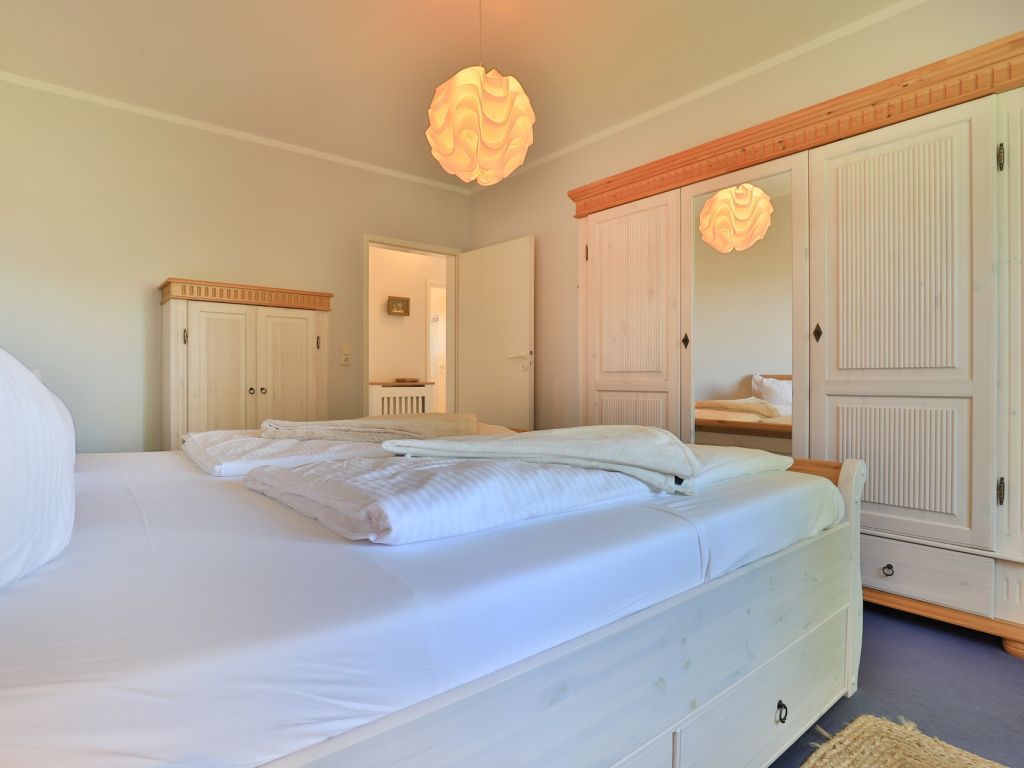 Altes Zollhaus, Fewo- Nr. 1 - Blick in das Schlafzimmer mit großem Doppelbett
