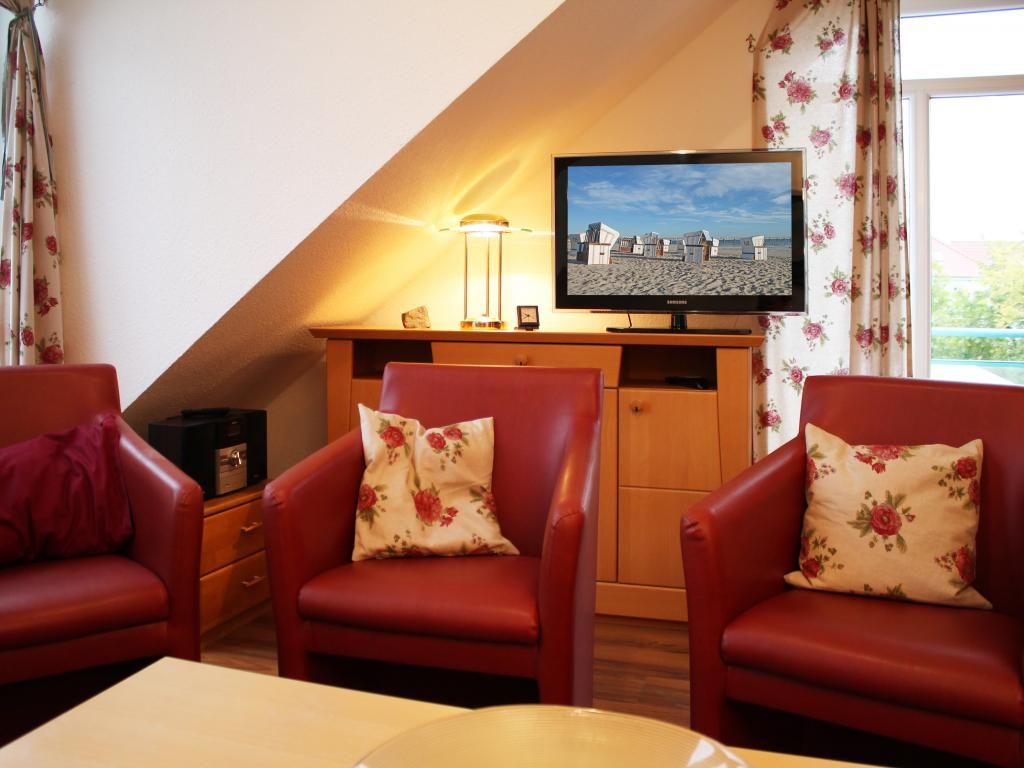 Haus am Teich, Whg. D22 - Blick vom Sofa auf den Fernseher
