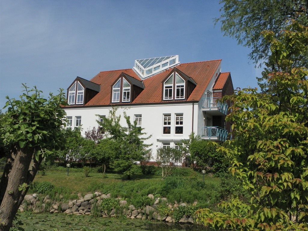 Haus am Teich