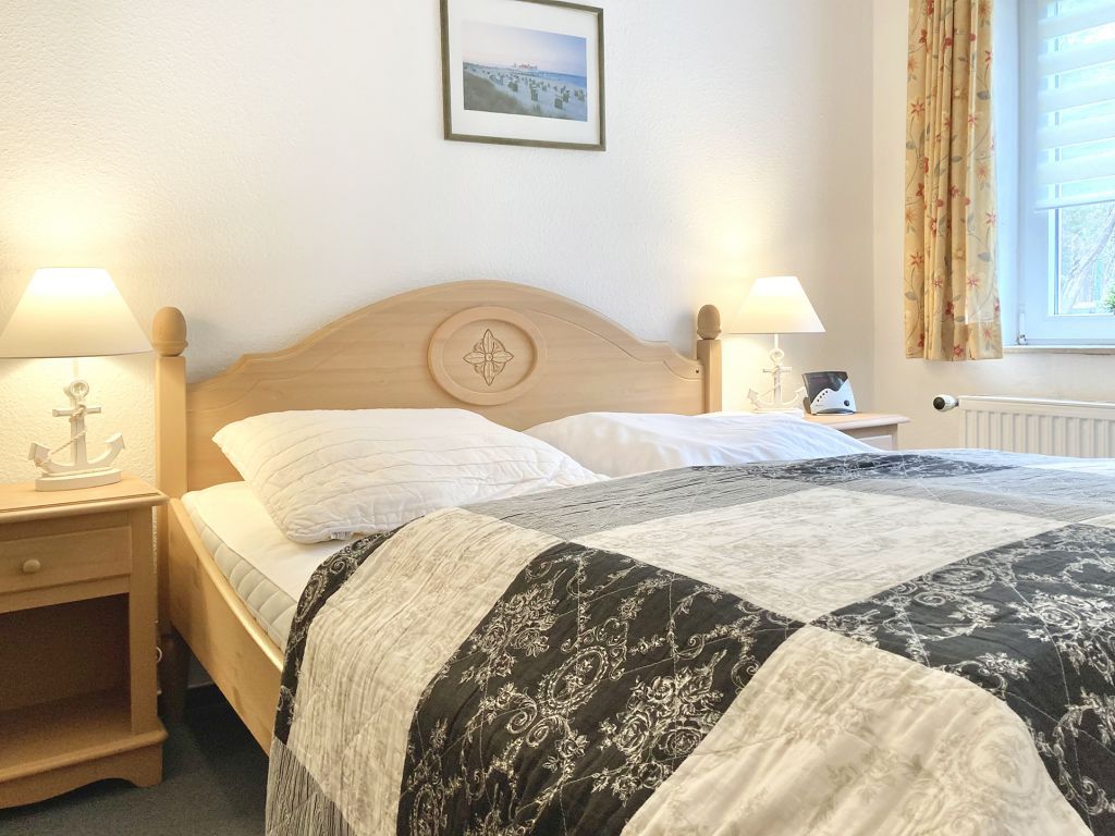 Goosbrink App.03- komfortables Doppelbett im Schlafbereich