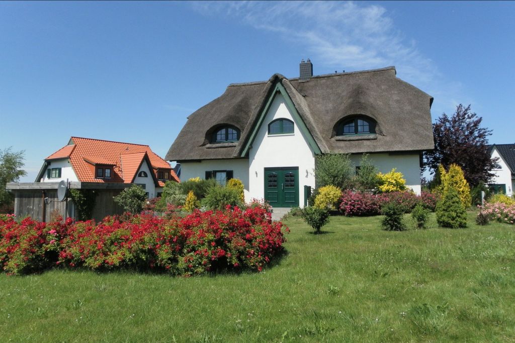 Padua Ferienwohnung - Blick auf das wunderschöne Haus unter Reet mit 4 Fewos