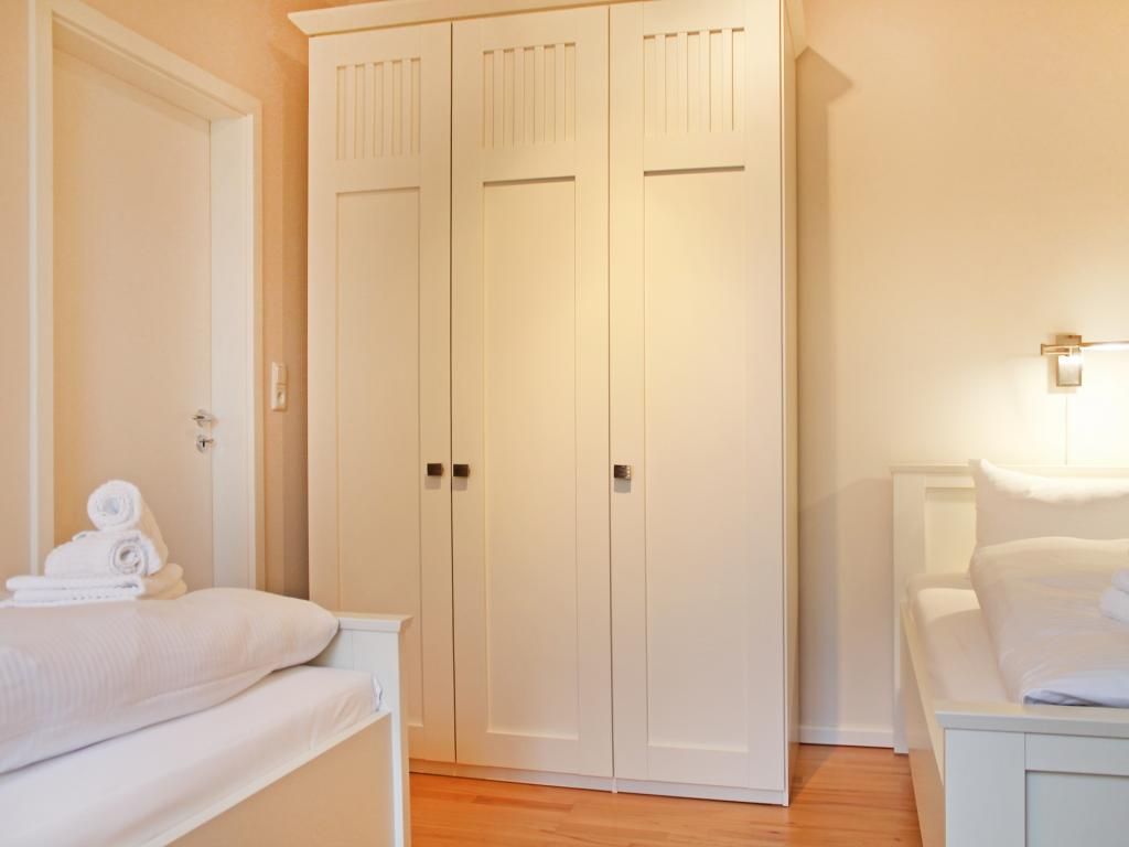 Uns Hüsung Whg. 3 - Blick in das Kinder-/ Gästezimmer mit 2. TV