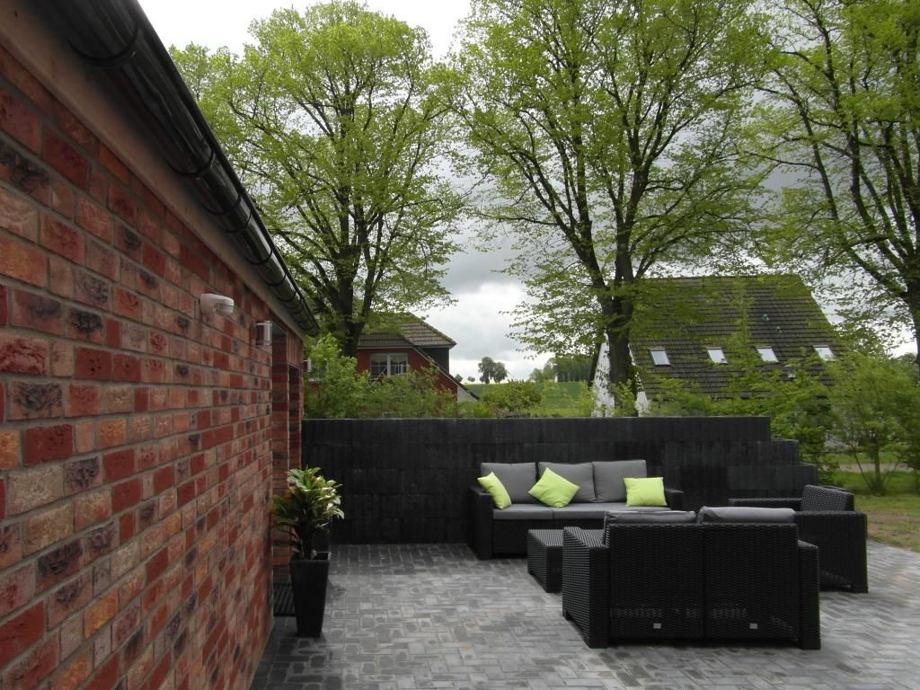 Schwannest - Blick auf die Sitzecke vor der Sauna