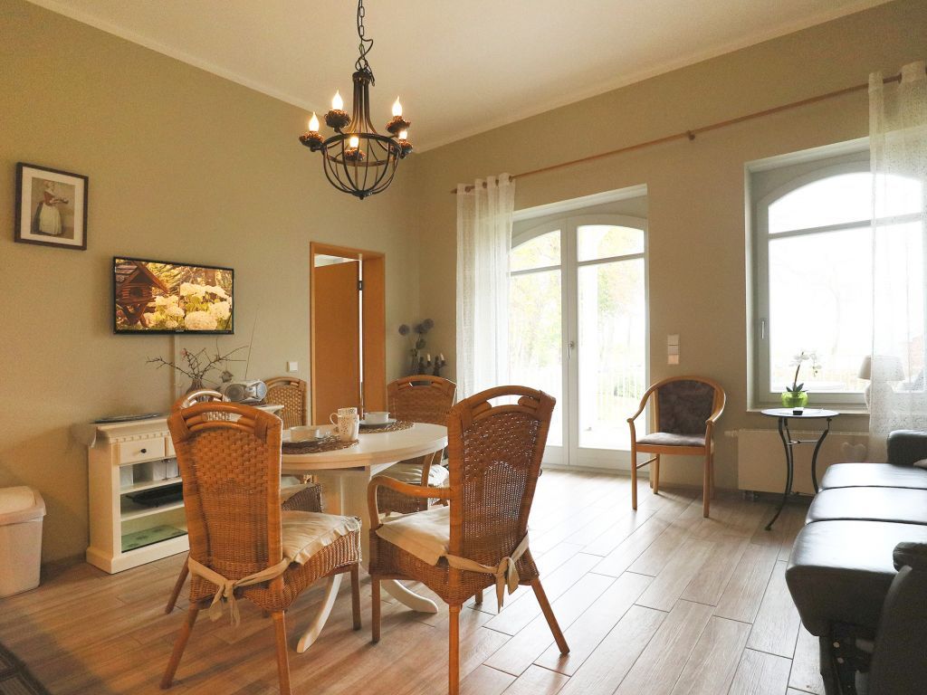 Villa Seegarten App.03- Blick durchs Appartement