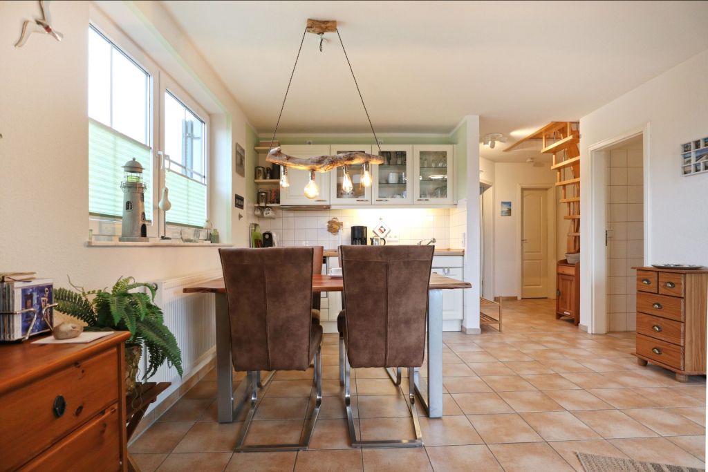 Padua Ferienwohnung - Blick auf den Essbereich und die Küchenzeile