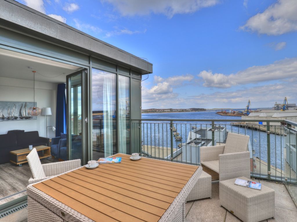 Ohlerich Speicher App. 46 - Blick auf die Dachterrasse und die Ostsee