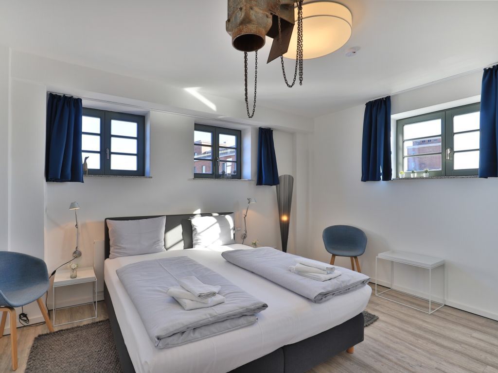 Ohlerich Speicher App. 29 - Blick ins Schlafzimmer mit alter Schütte