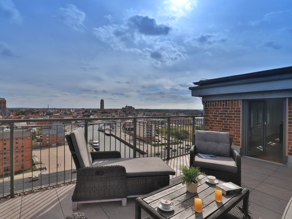 Ohlerich Speicher App. 48 - Blick auf die Terrasse und die Altstadt