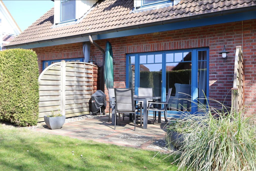 Haus Stranddüne - Blick auf die schöne sonnige Terrasse