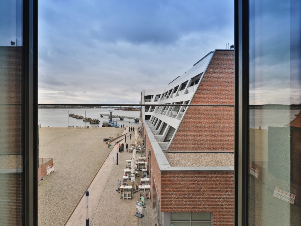 Ohlerich Speicher App. 12 - Blick auf die Hafenspitze und die Ostsee
