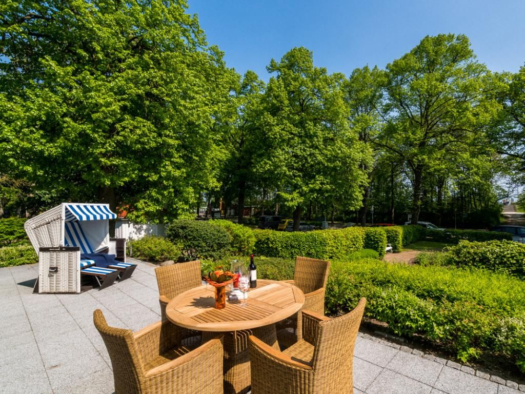Am Dünenweg Uns Hüsung Whg. 3 - Blick auf die große Terrasse mit Strandkorb