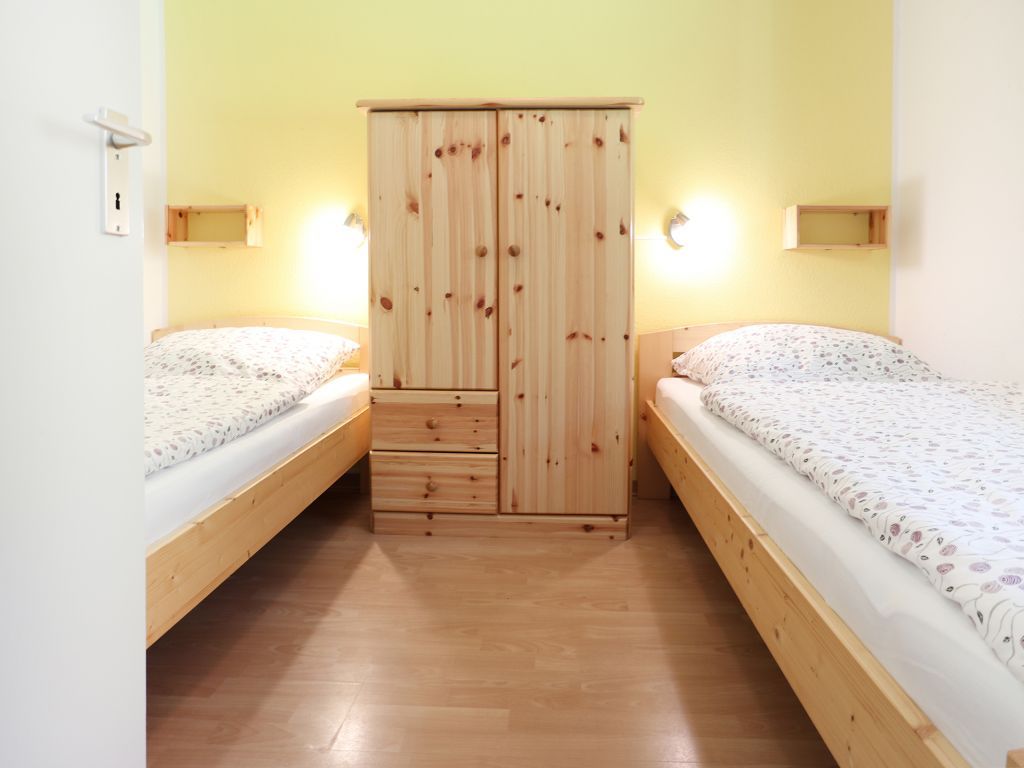 Urlauberdorf 61d - Blick in das Schlafzimmer im EG