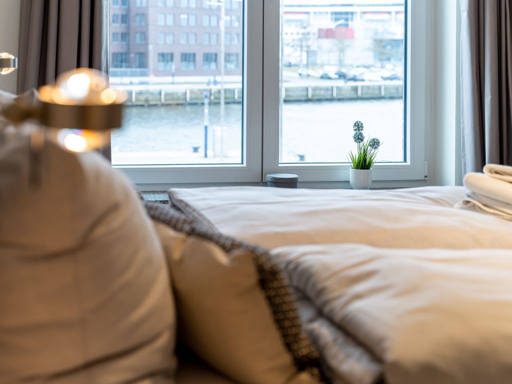 Hafenspitze App. 01 - Blick in das Schlafzimmer hinten links