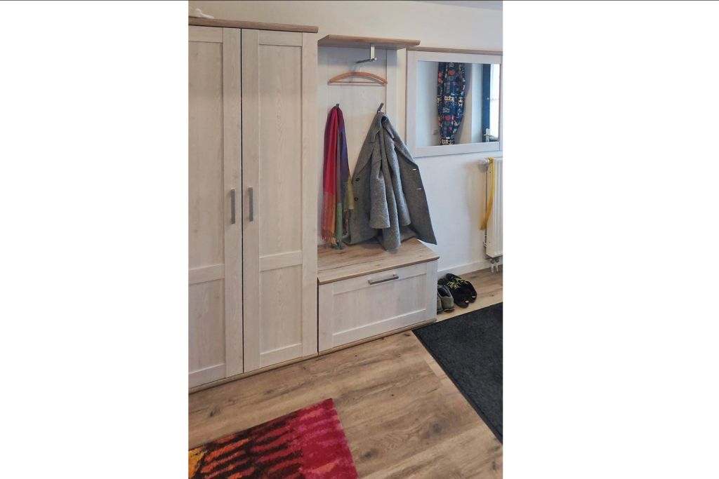 Papillon Whg. 17/3 - Blick auf die Garderobe im Eingangsbereich