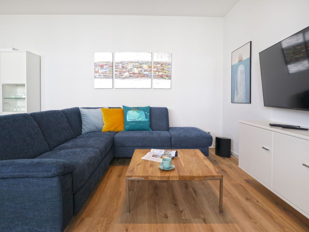 Weiße Villen Whg. 25 Walfisch - Blick auf die gemütliche Wohnlandschaft mit TV
