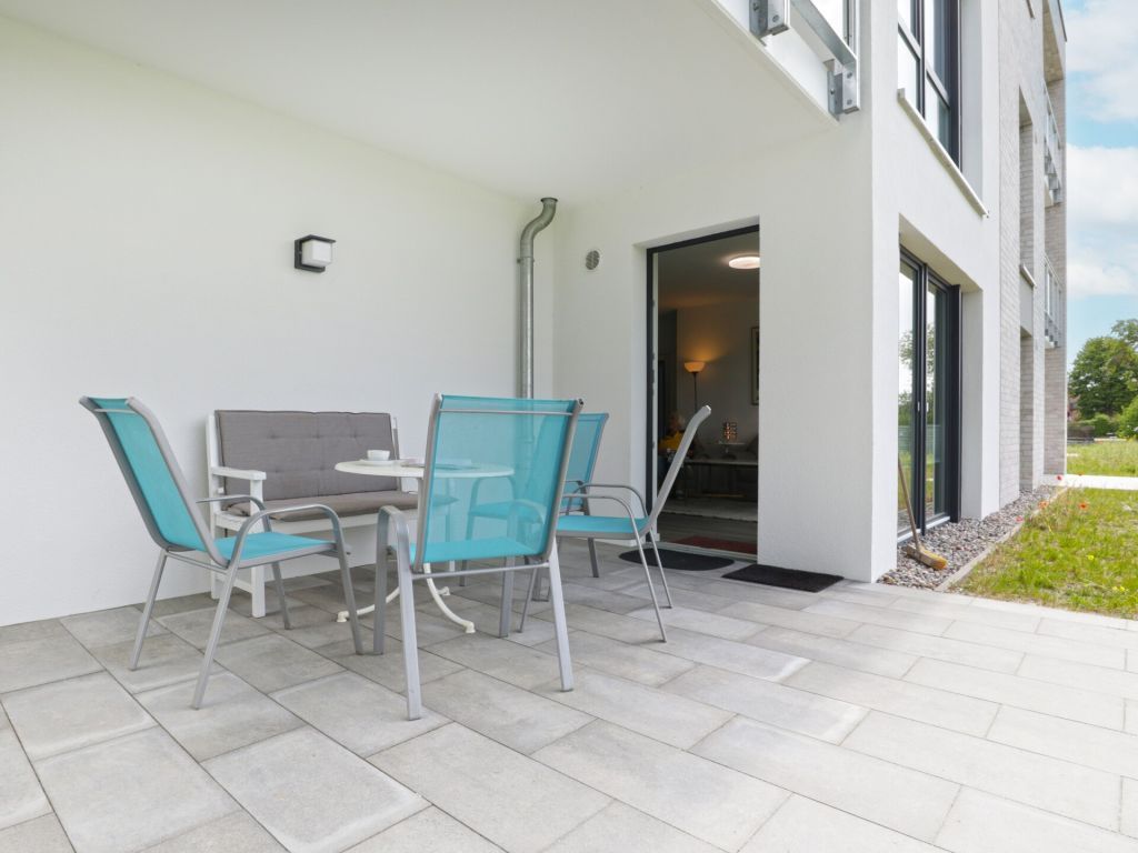 Weiße Villen Whg. 13 - Blick auf die große überdachte Terrasse