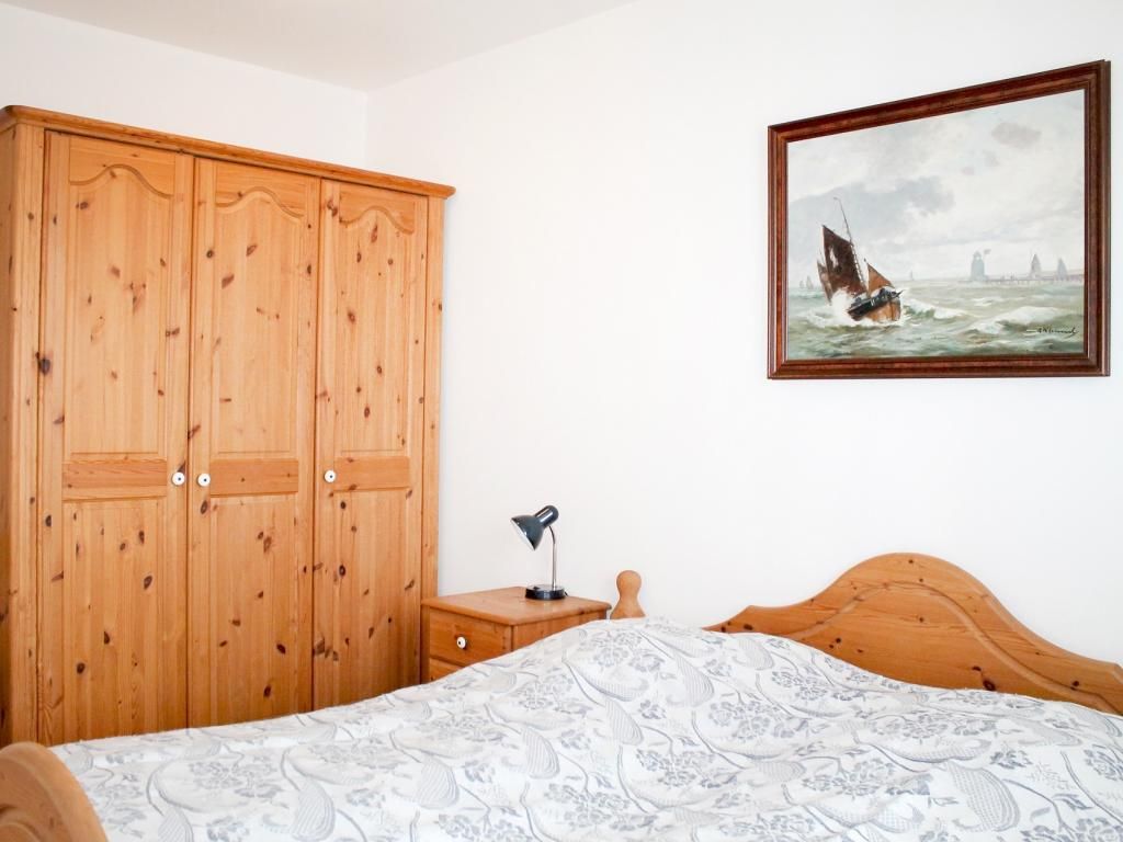 Residenz Haffblick App.46- Schlafbereich mit großem Kleiderschrank