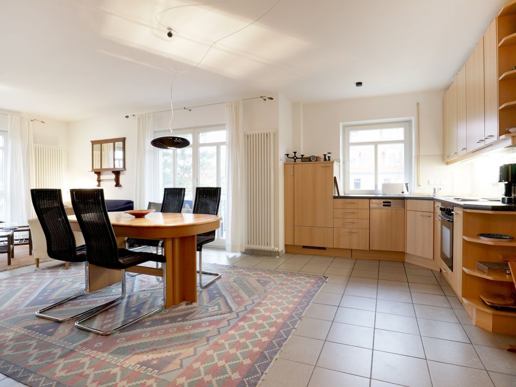Haus am Teich D18- Essbereich mit Küchenzeile