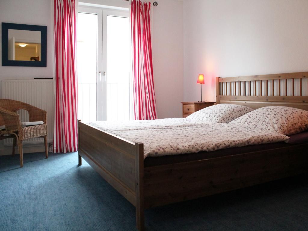 Seeschwalbe Whg.11/ Albatros - Blick in das Schlafzimmer mit Doppelbett
