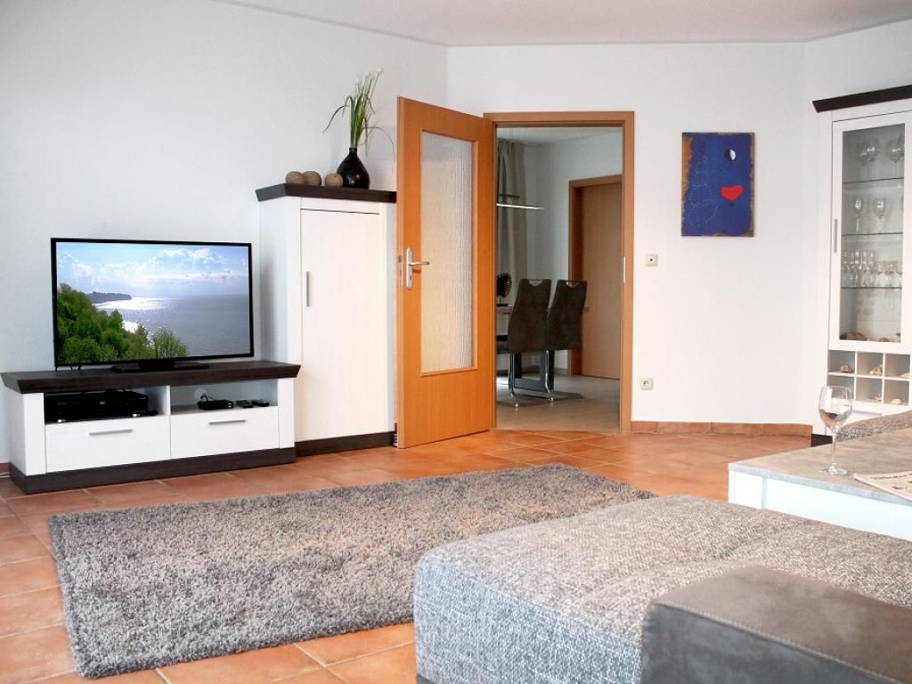 Strandhaus Whg.5- Wohnbereich mit TV