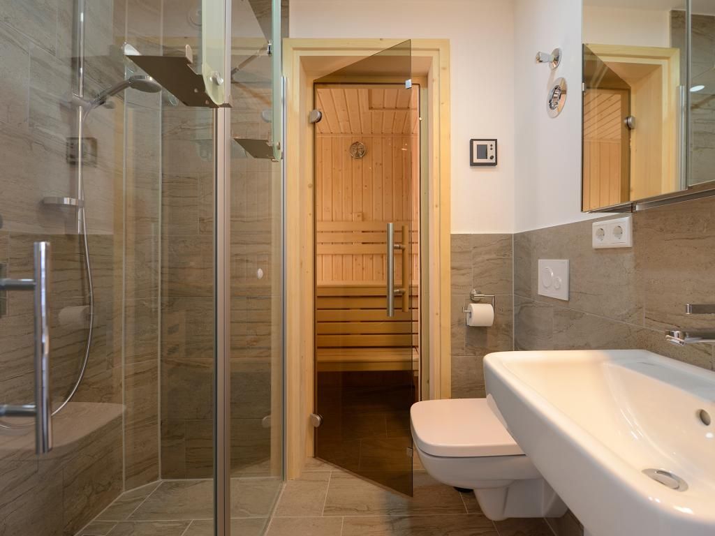 Ohlerich Speicher App. 12 - Blick in das Duschbad mit Sauna