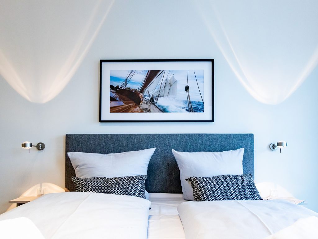 Hafenspitze App. 01 - Blick in das Schlafzimmer hinten links